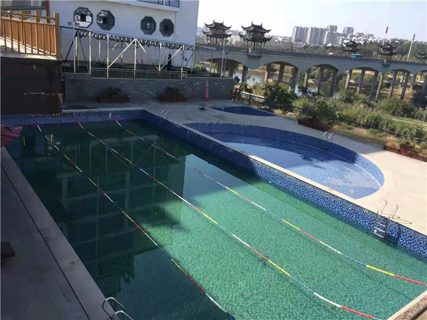 婺源大酒店戶外泳池，二一年竣工
